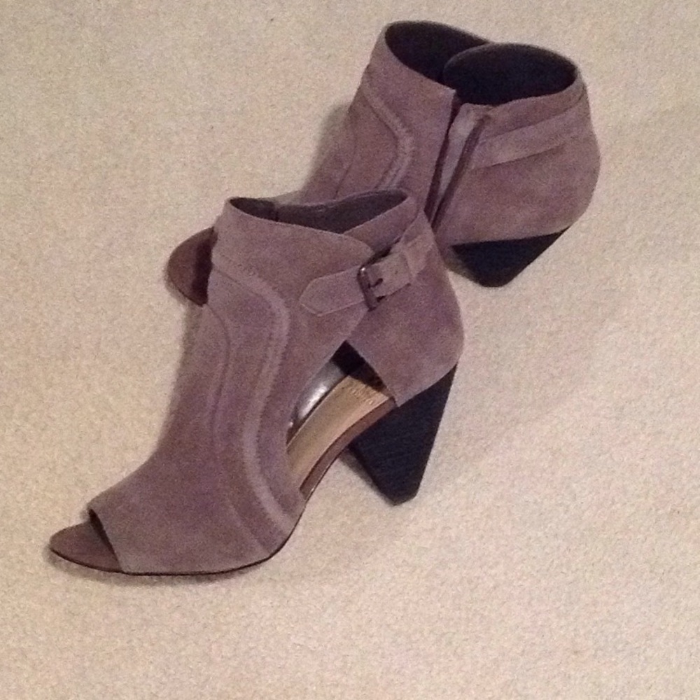 Franco Sarto suede open toe boots